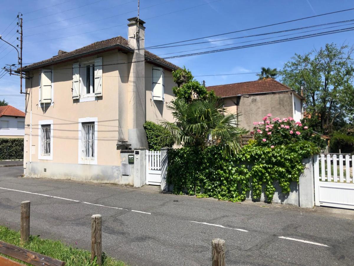 Petite Maison Avec Terrasse Jurançon Kültér fotó